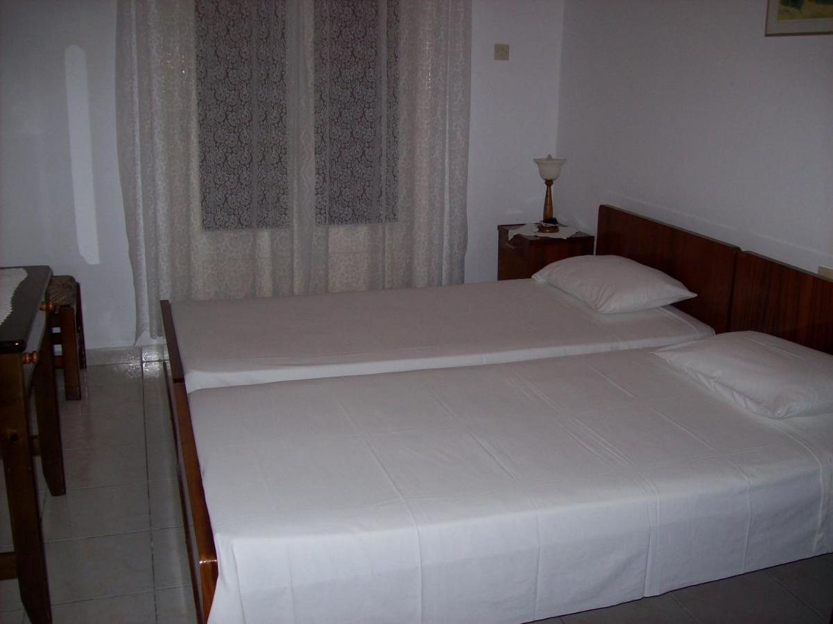 Theos Apartments Agios Stefanos Avliotes  Exteriör bild